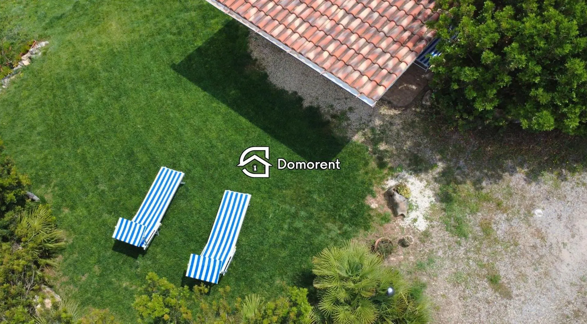 Villa Eden 2 Minutes From The Beach, First Floor location